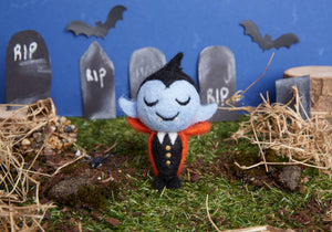 West Design Products UK - Simply Make Needle Felting Kit Halloween Vampire, Gifts