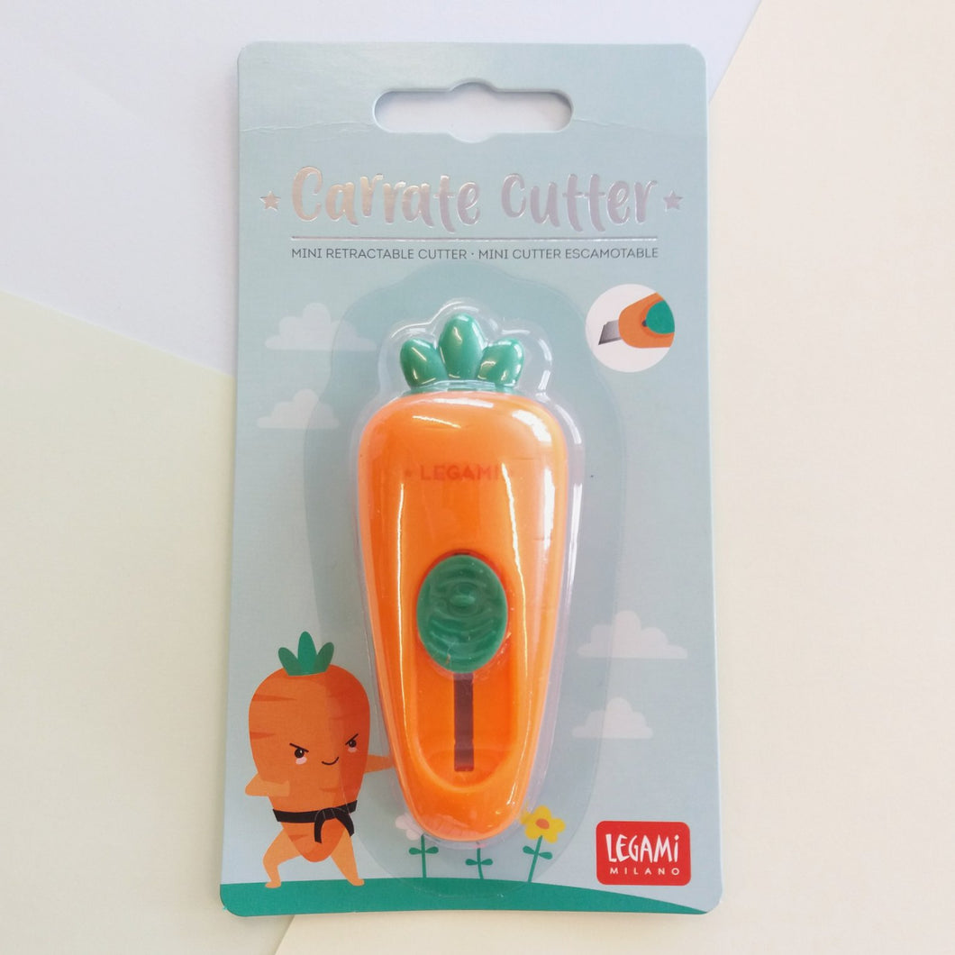 Carrate | Carrot Shaped Retractable Cutter
